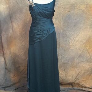 Elegant Teal Evening Gown